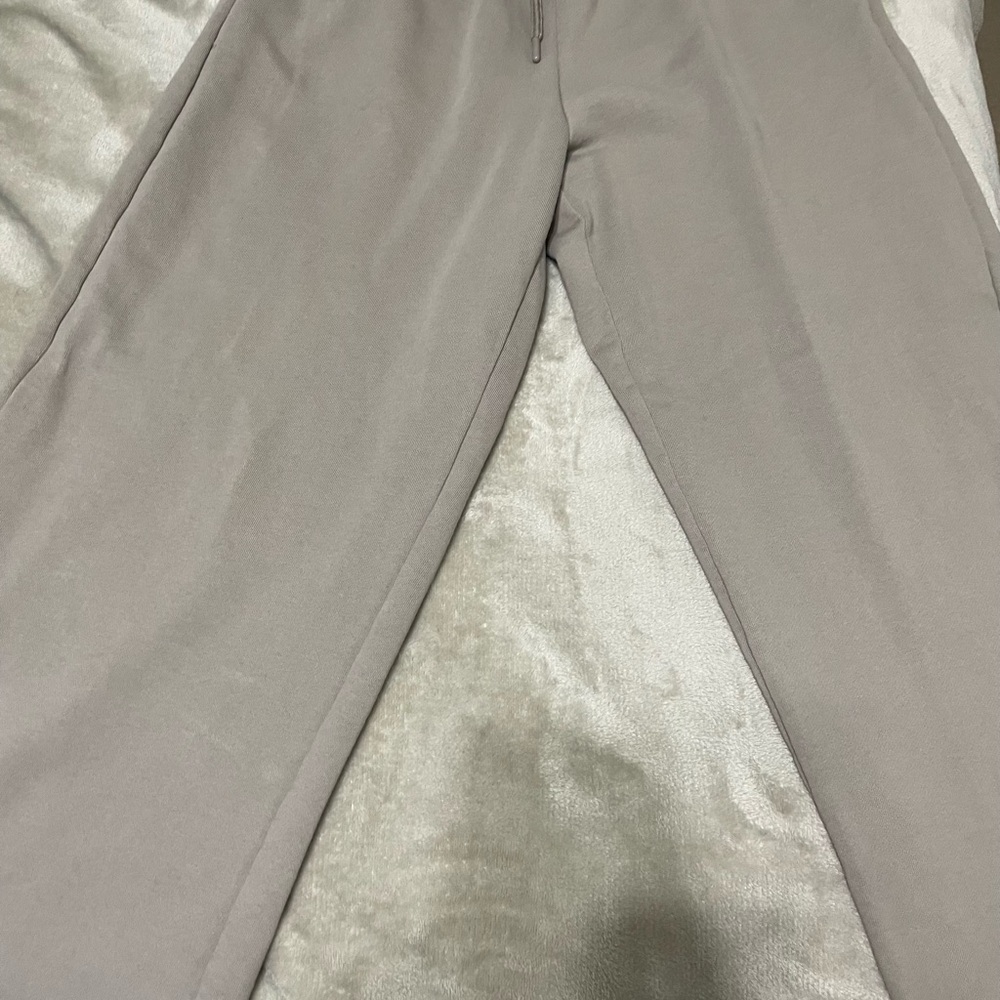 ZARA 🌹PETITE🌹 Wide Leg Sweatpants 🤎 - Picture 2 of 5